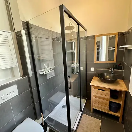 Apartment Dans Nicoise
